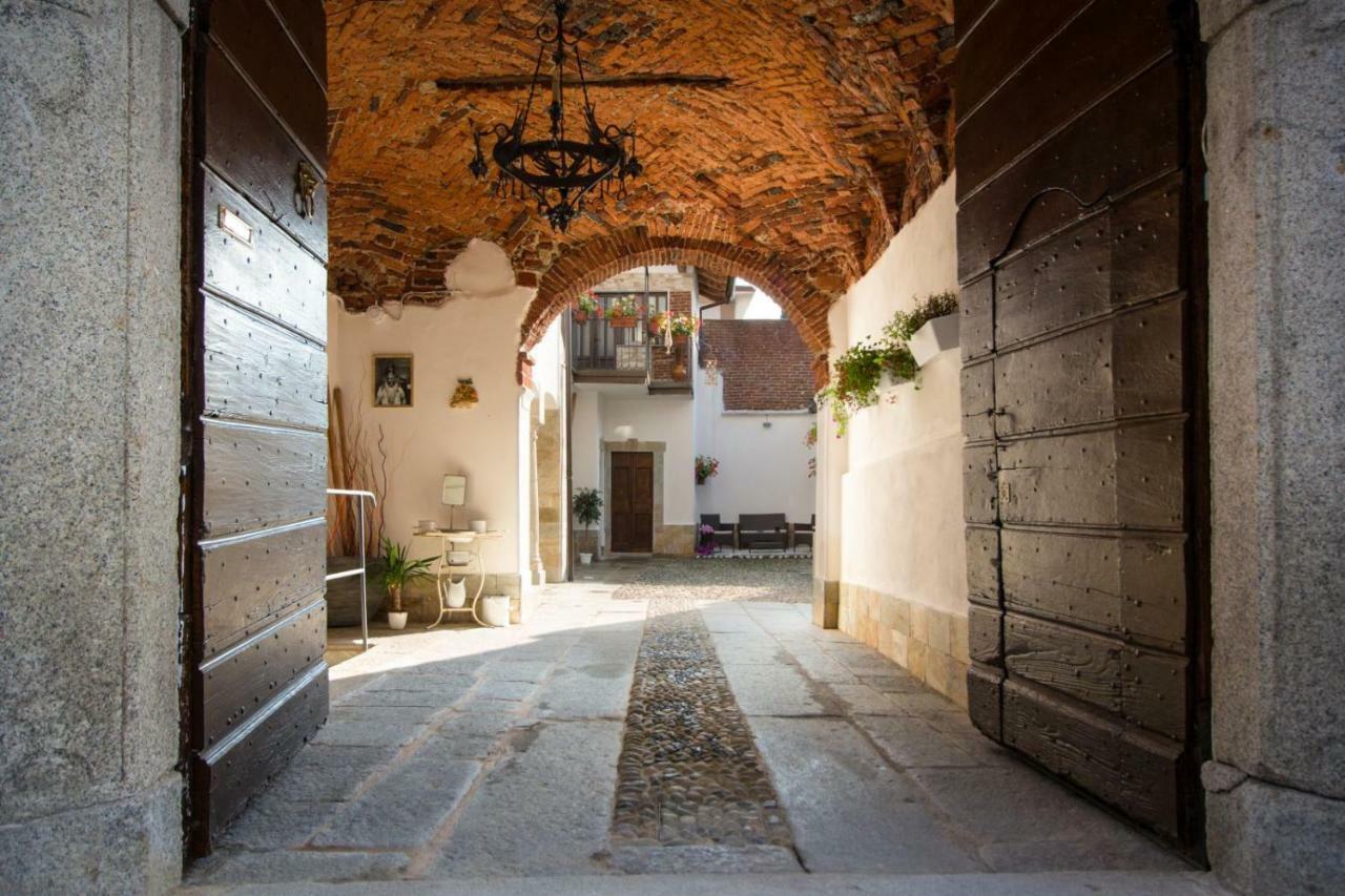 Mansarde & Suite Maison 1706 Lago Orta Borgomanero Zewnętrze zdjęcie
